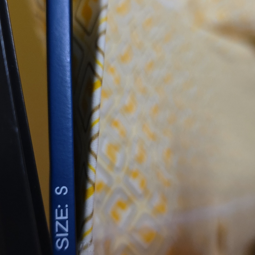 J.Lindeberg Yellow Zena Pattern Golf Leggings. Size Small. NWT - Picture 3 of 7